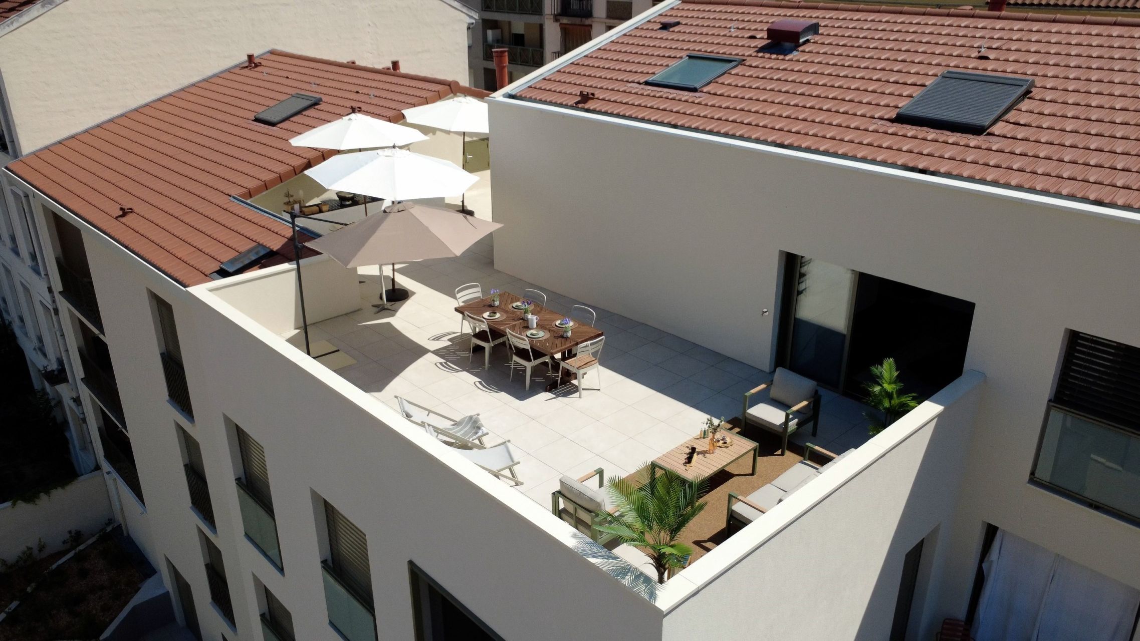 apartment 5 Rooms for sale on VILLEURBANNE (69100)