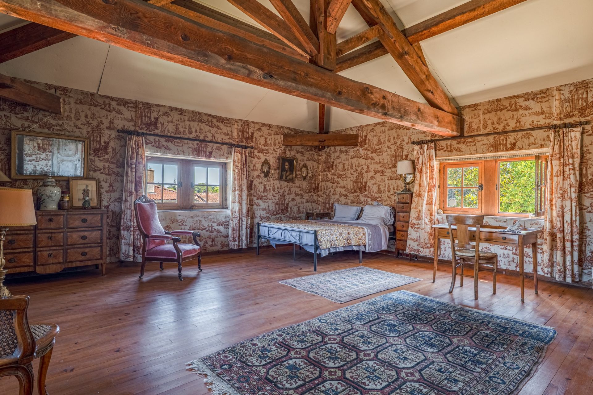 manor house 5 Rooms for sale on MORANCE (69480)