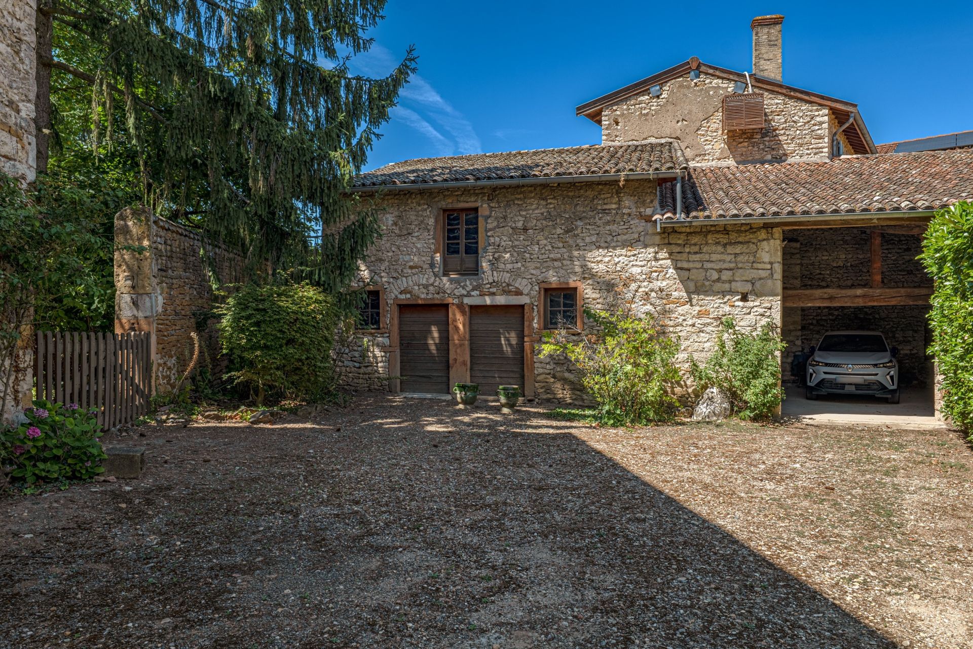 manoir 5 Pièces en vente sur MORANCE (69480)