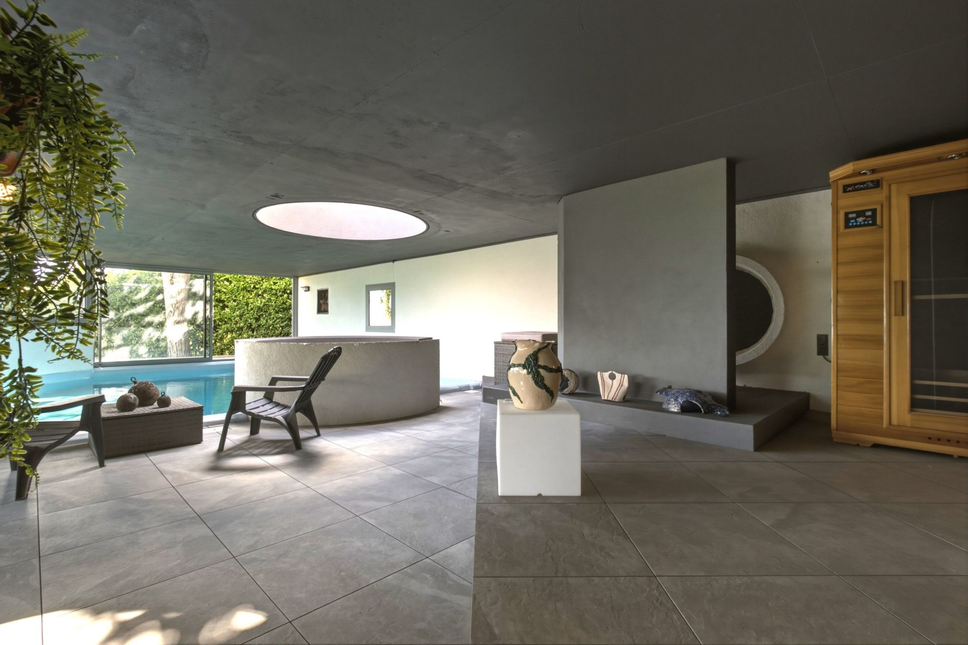house 10 Rooms for sale on ST JEAN DE MOIRANS (38430)