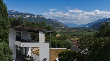house 10 Rooms for sale on ST JEAN DE MOIRANS (38430)