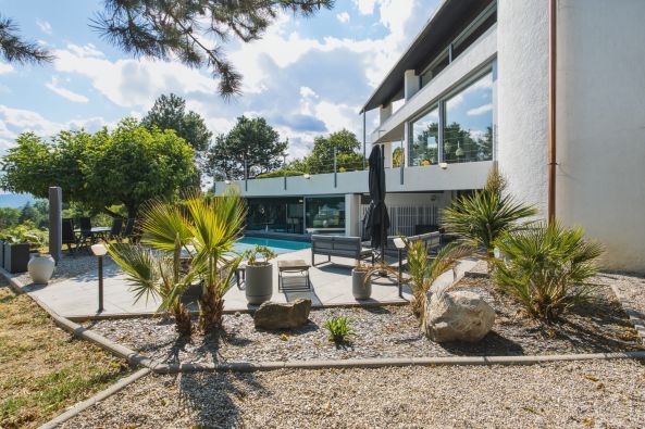 Sale House Saint-Jean-de-Moirans 10&nbsp;Rooms 457&nbsp;m²