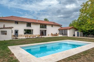 farm complex 7 Rooms for sale on BOURG EN BRESSE (01000)