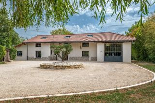 farm complex 7 Rooms for sale on BOURG EN BRESSE (01000)