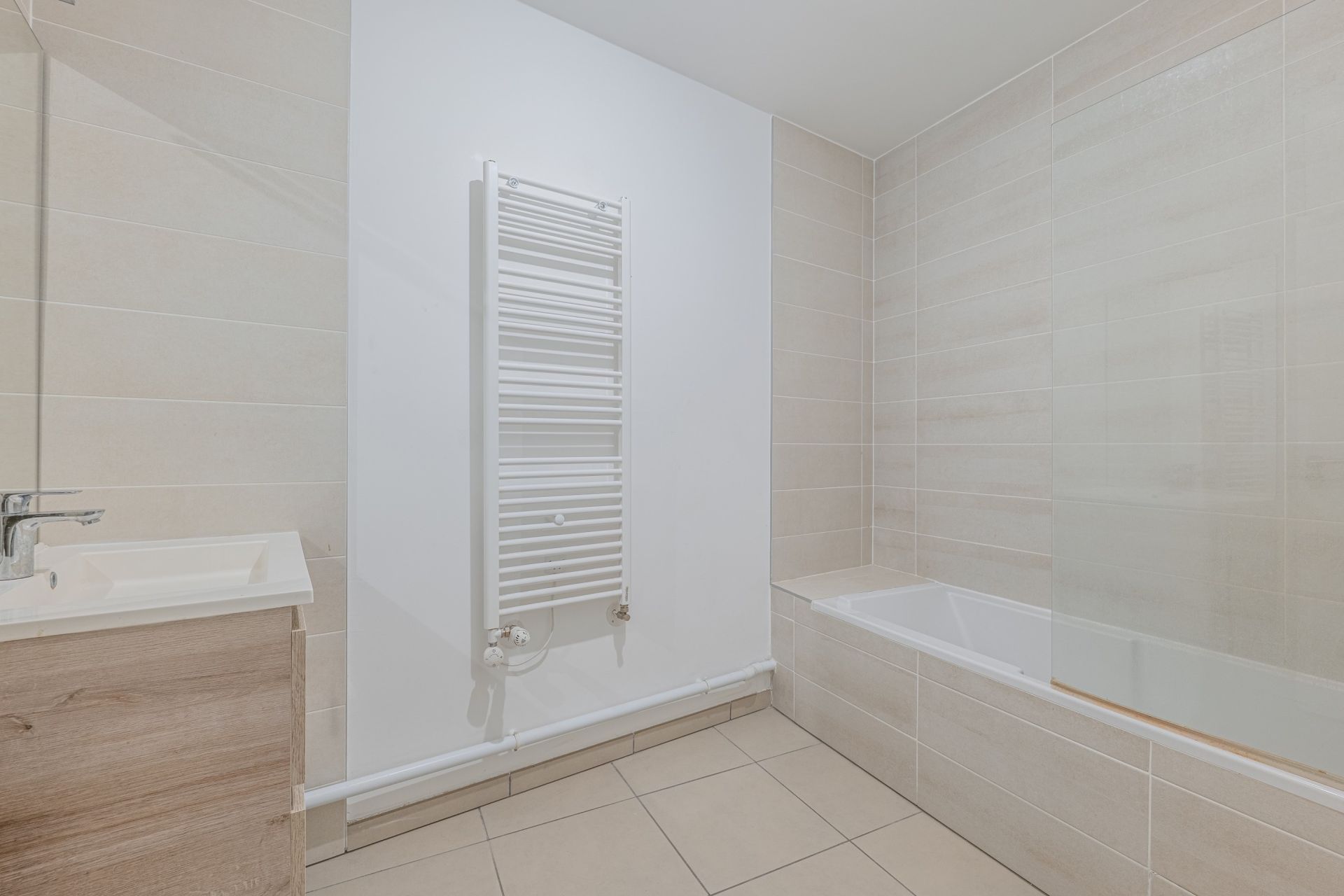 apartment 4 Rooms for sale on LYON (69007)