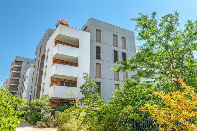 apartment 4 Rooms for sale on LYON (69007)