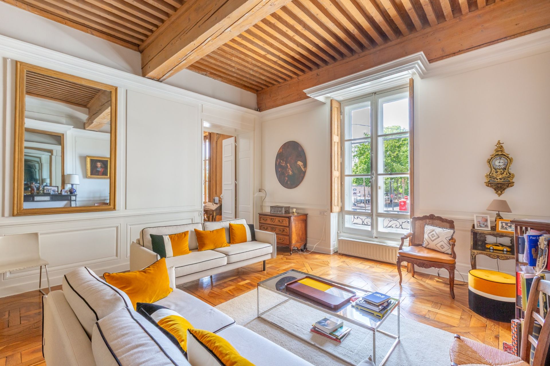 apartment 6 Rooms for sale on LYON (69002)