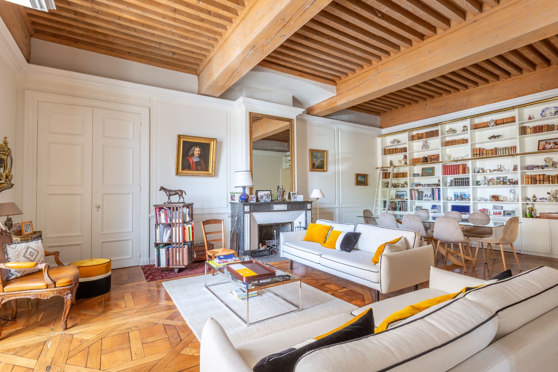 apartment 6 Rooms for sale on LYON (69002)