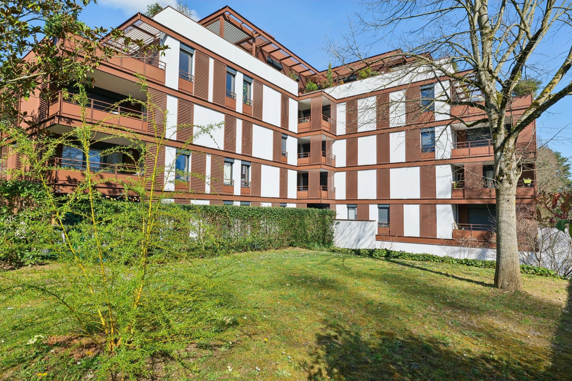 duplex 5 Rooms for sale on TASSIN LA DEMI LUNE (69160)