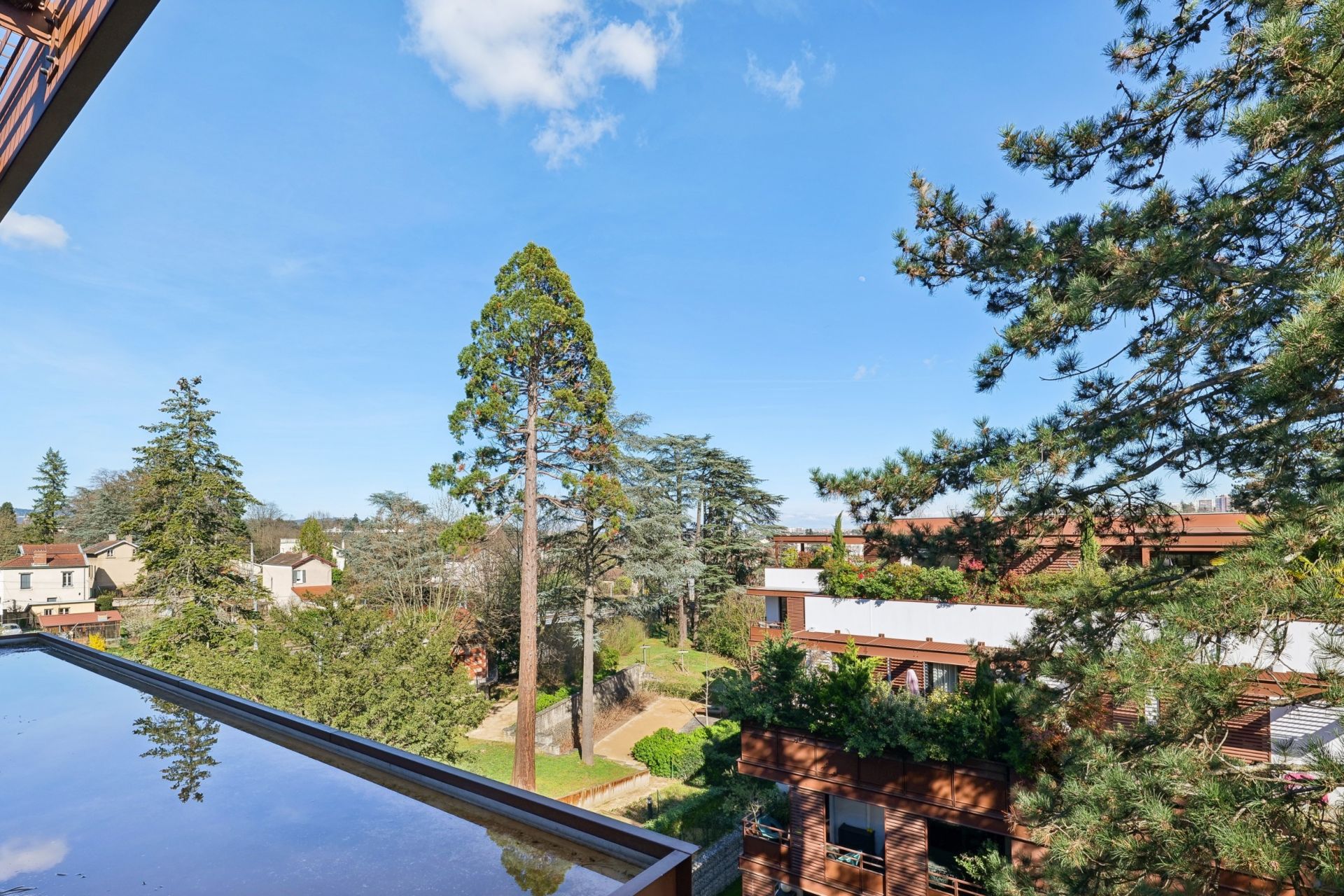 duplex 5 Rooms for sale on TASSIN LA DEMI LUNE (69160)