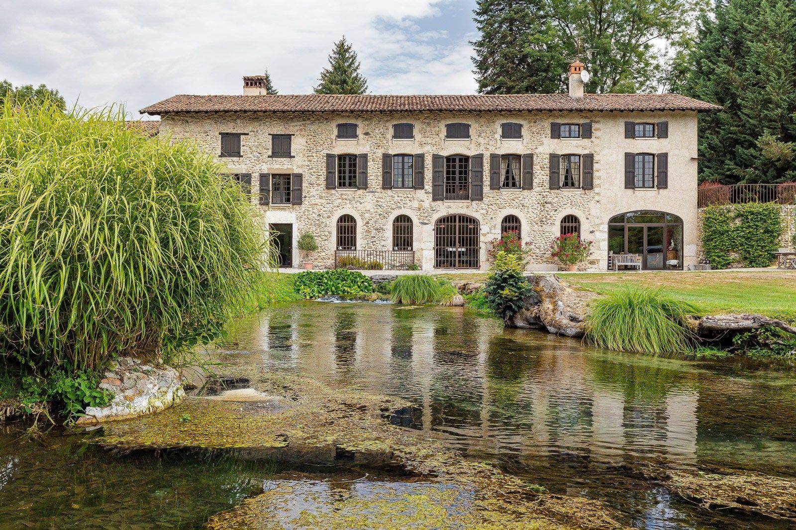 property 10 Rooms for sale on REAUMONT (38140)