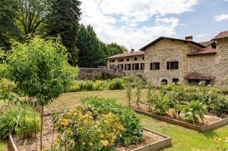 property 10 Rooms for sale on REAUMONT (38140)