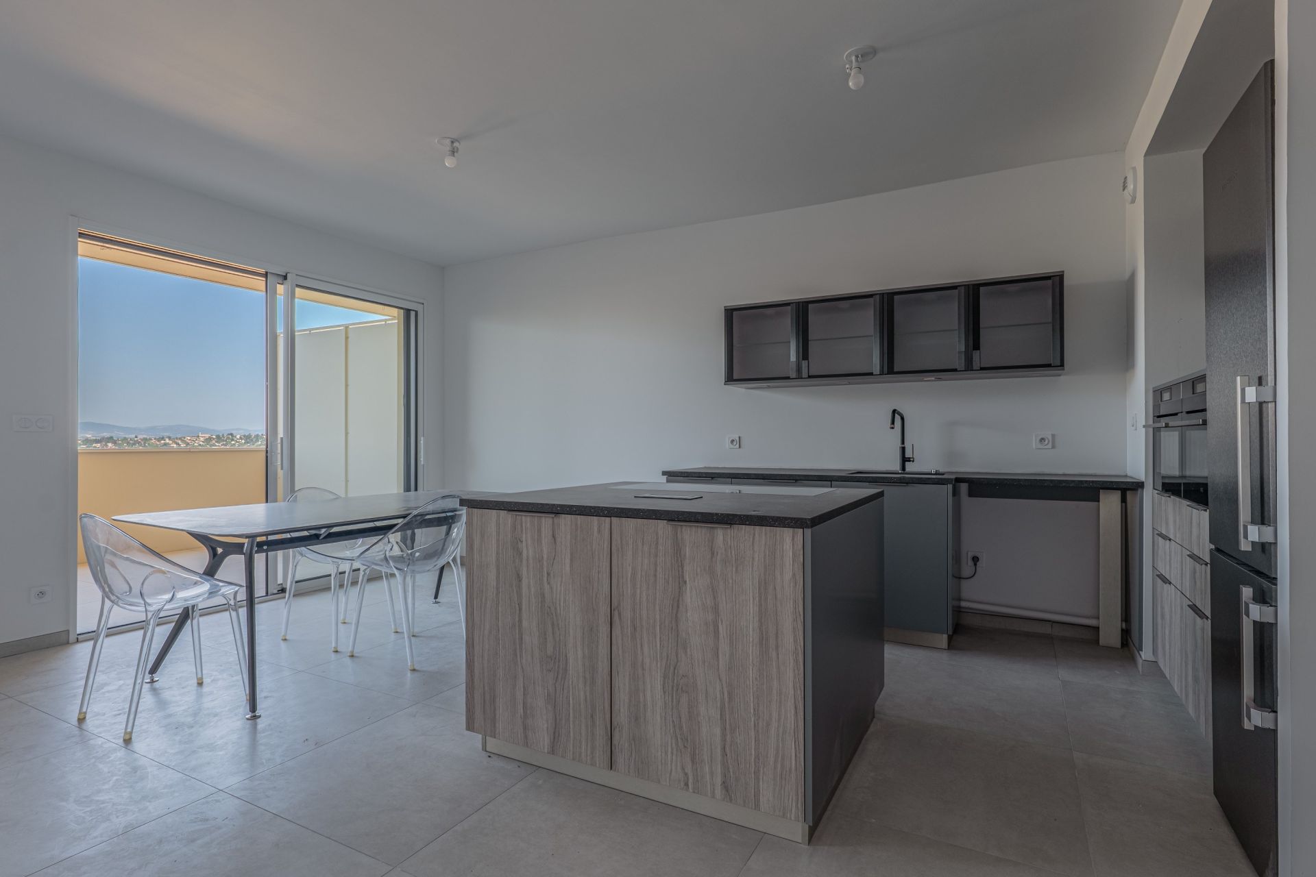 apartment 3 Rooms for sale on ST DIDIER AU MONT D OR (69370)