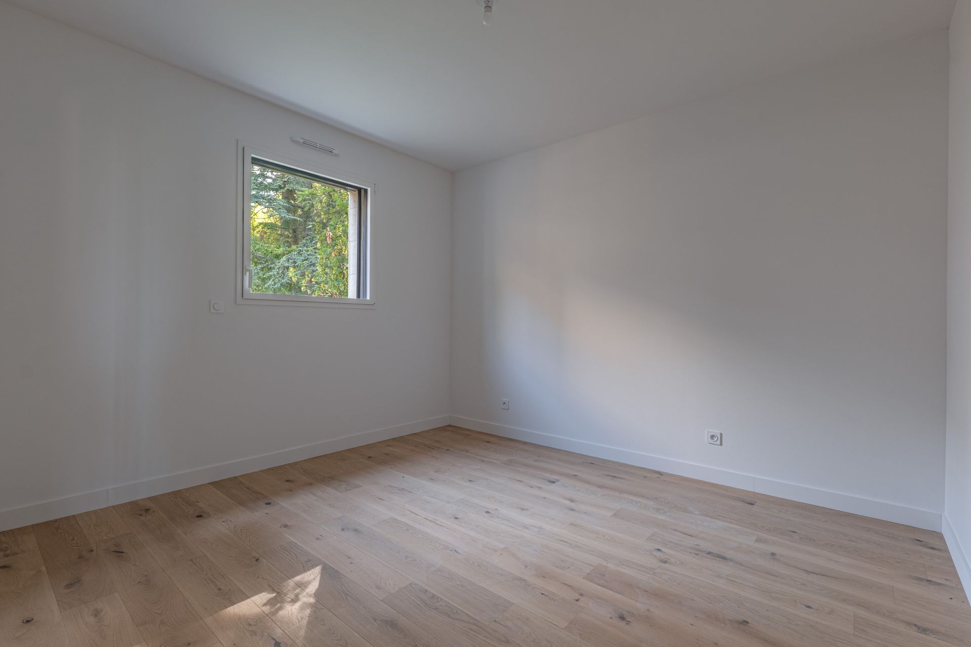 apartment 3 Rooms for sale on ST DIDIER AU MONT D OR (69370)