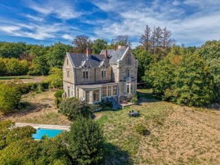 maison 10 Pièces en vente sur PERONNAS (01960)