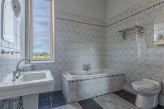 maison 10 Pièces en vente sur PERONNAS (01960)