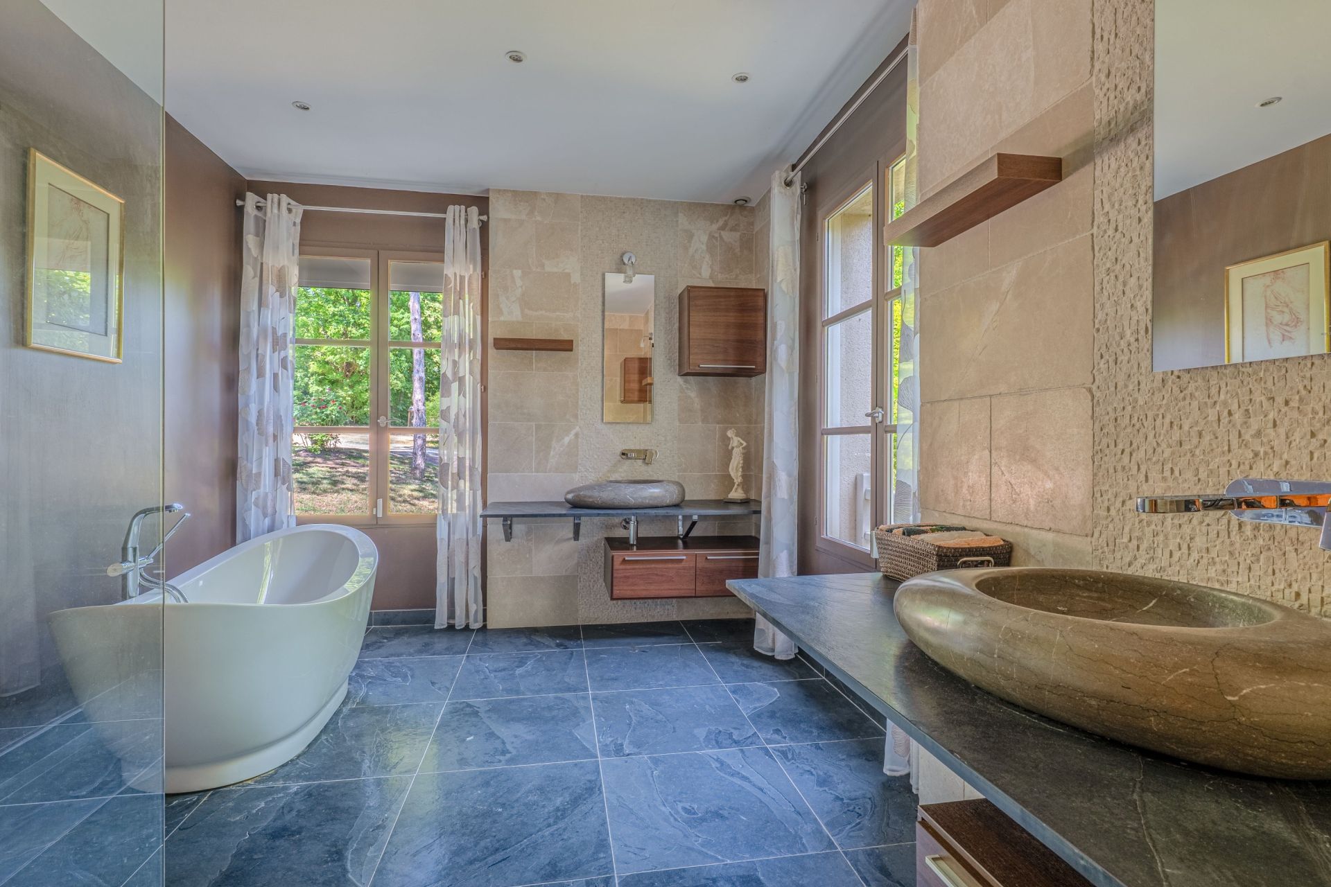 maison contemporaine 9 Pièces en vente sur STE FOY LES LYON (69110)
