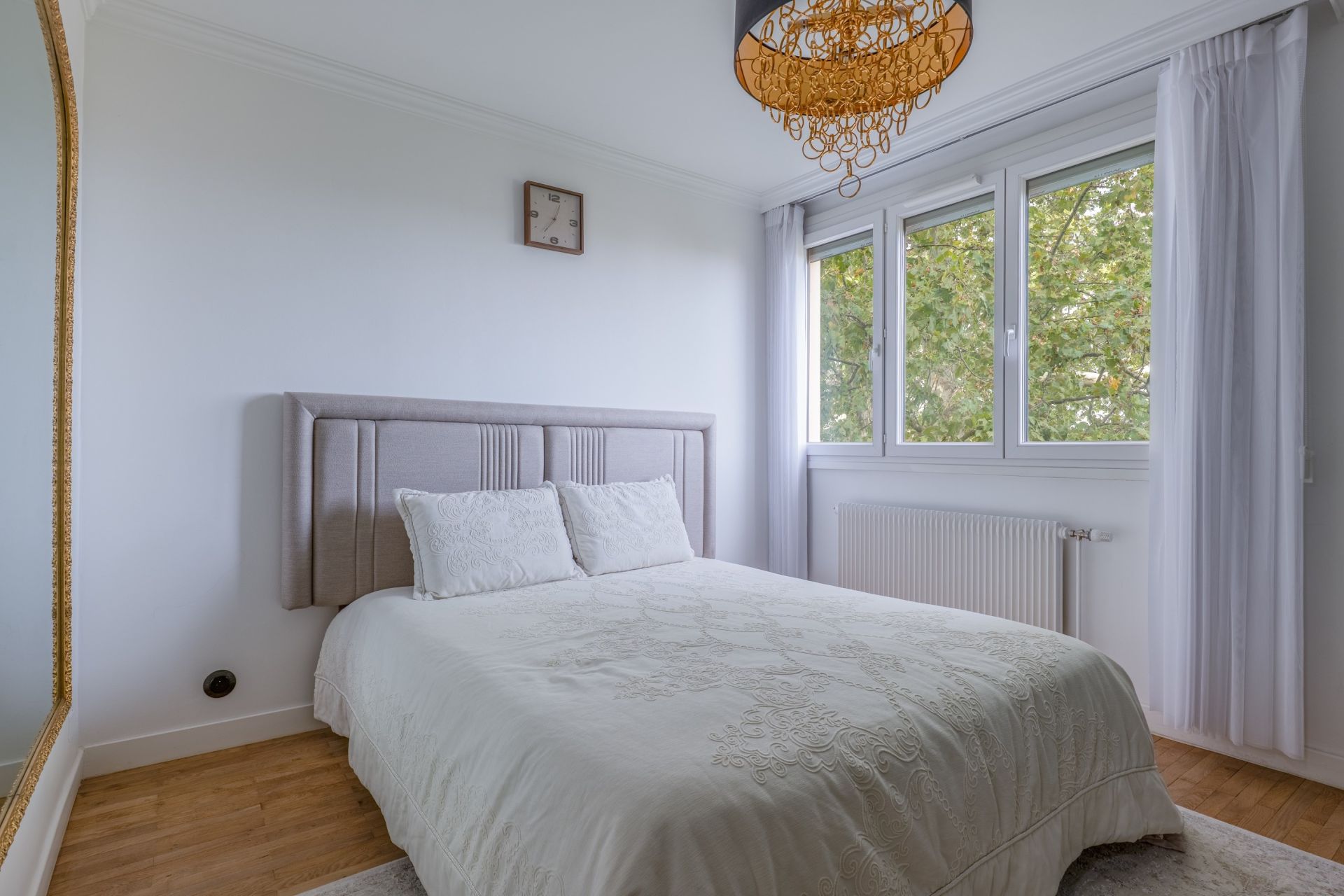 apartment 6 Rooms for sale on BRON (69500)