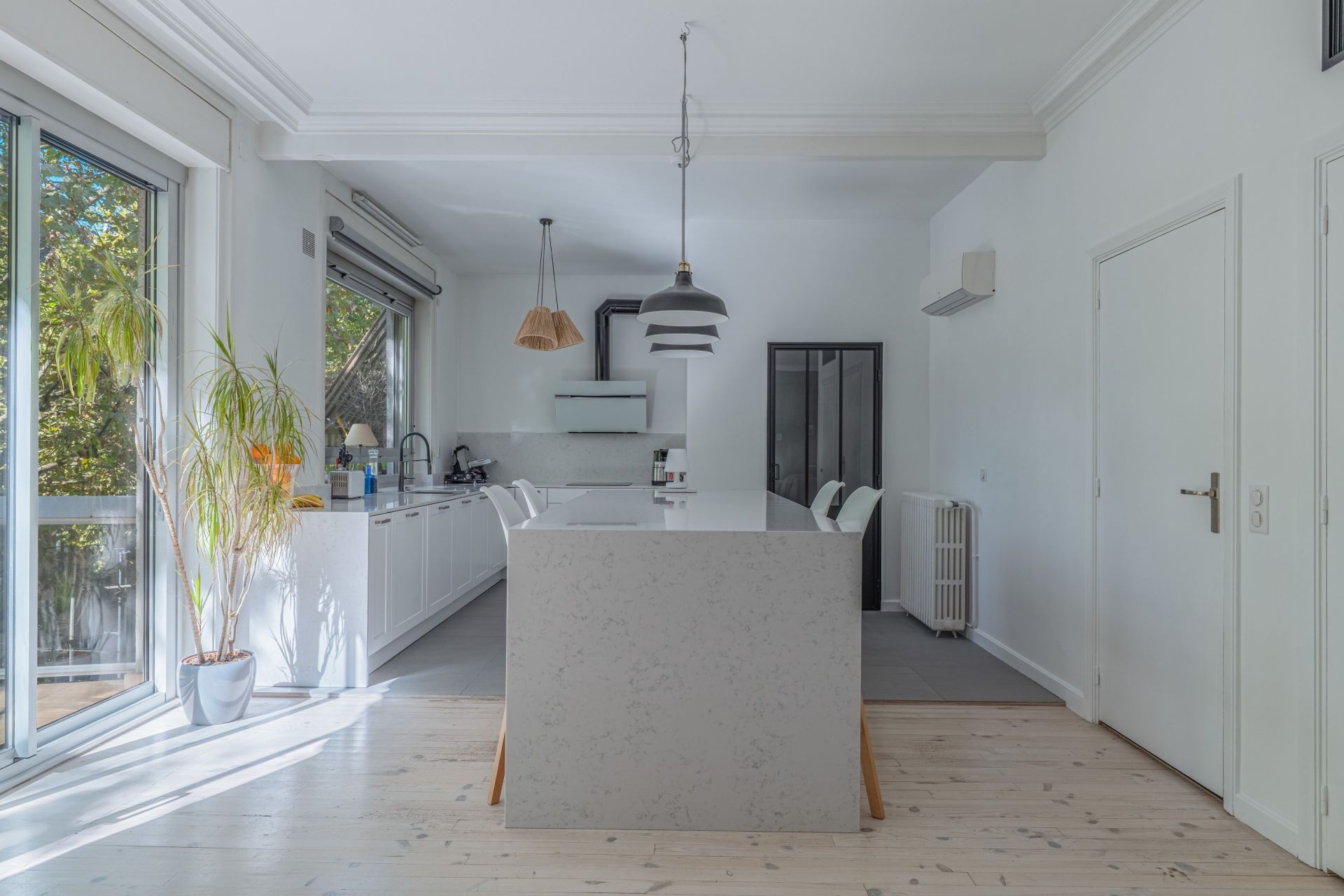 apartment 4 Rooms for sale on LYON (69006)