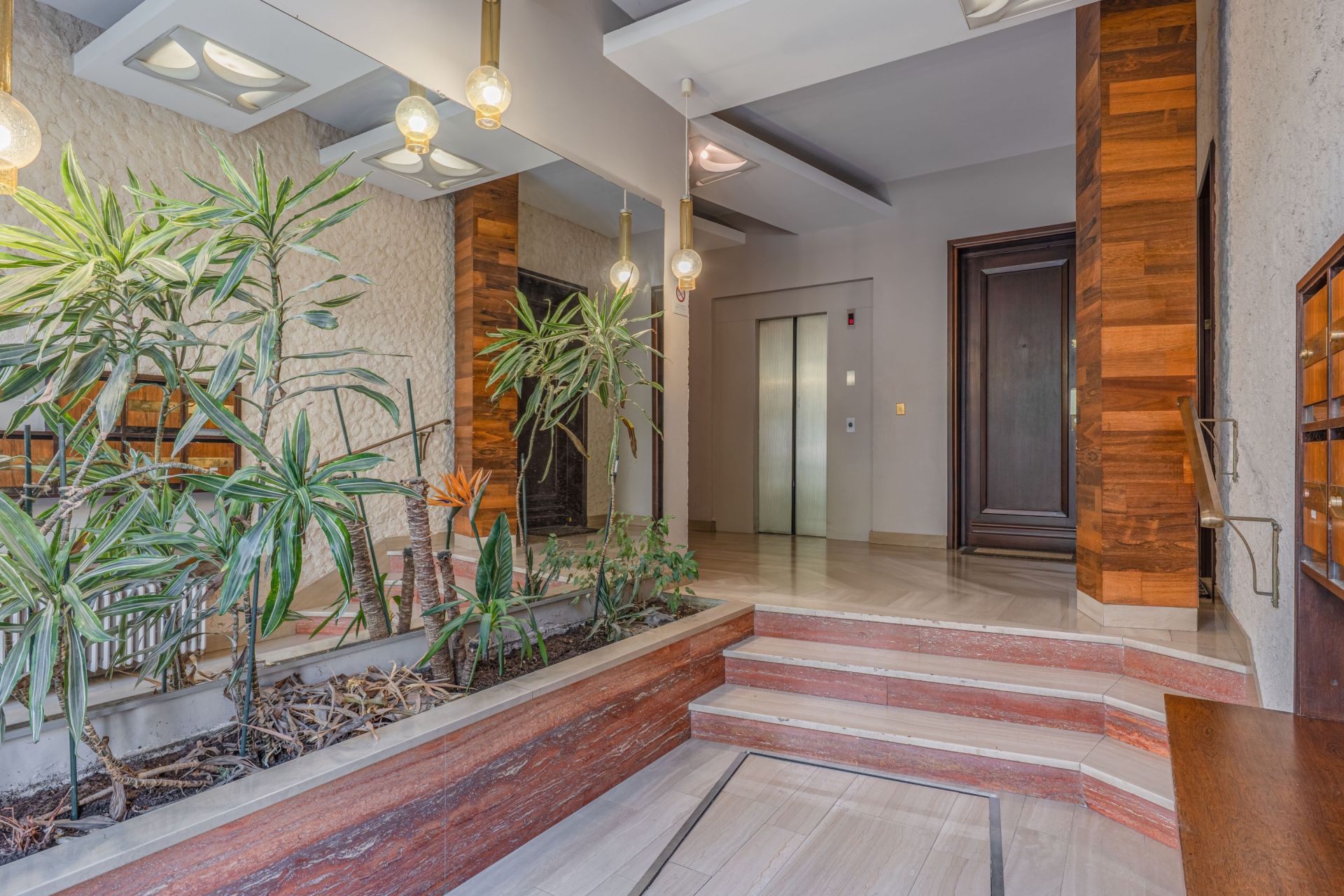 apartment 4 Rooms for sale on LYON (69006)
