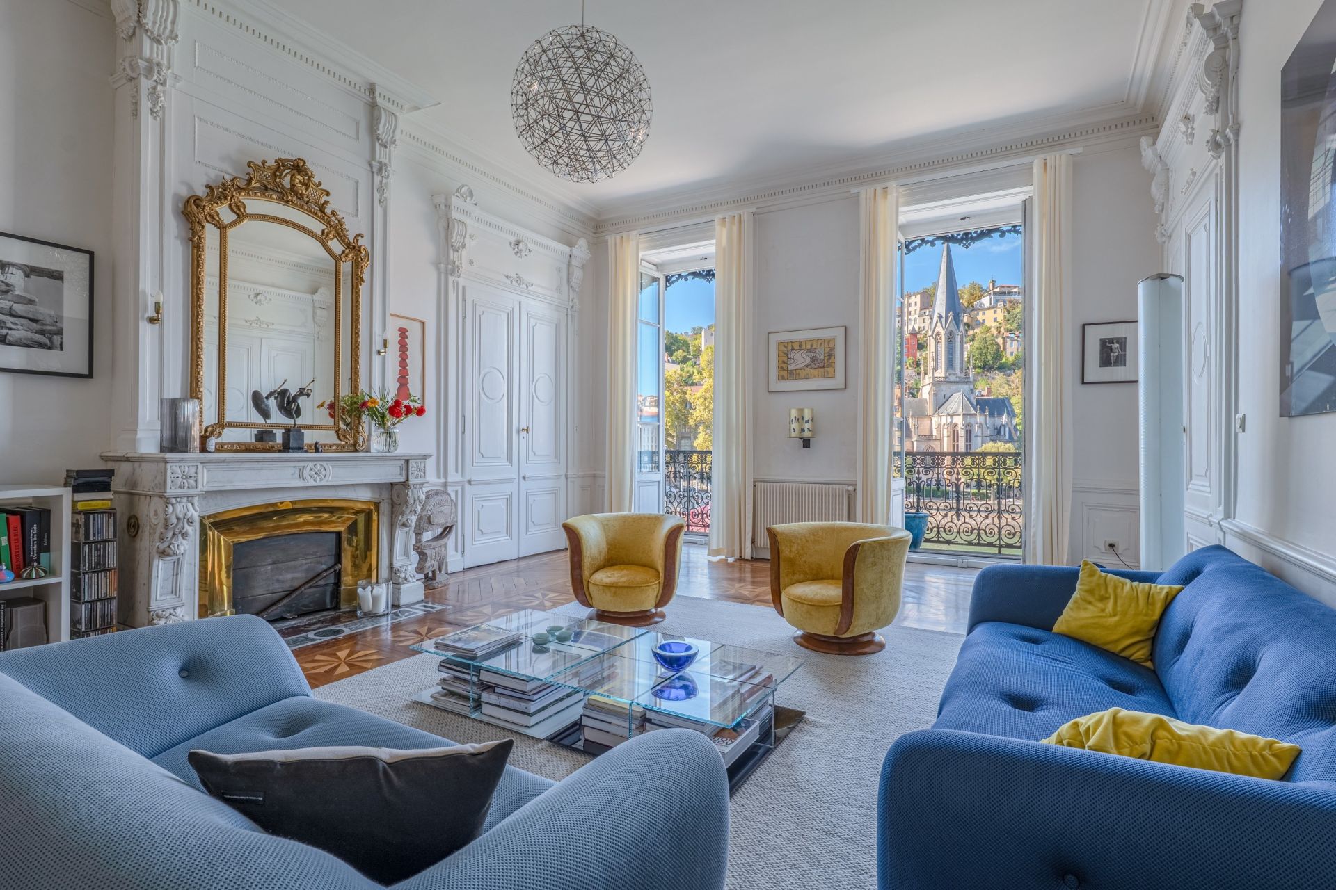 apartment 7 Rooms for sale on LYON (69002)
