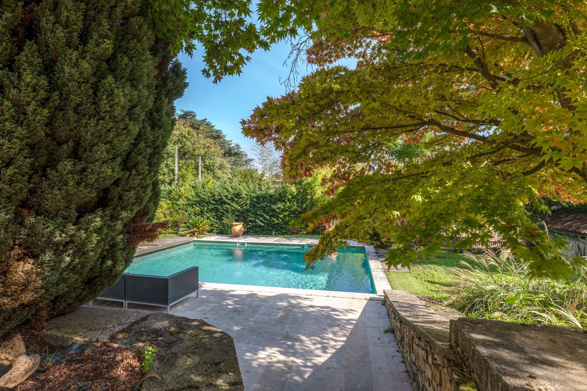 maison 8 Pièces en vente sur COLLONGES AU MONT D OR (69660)