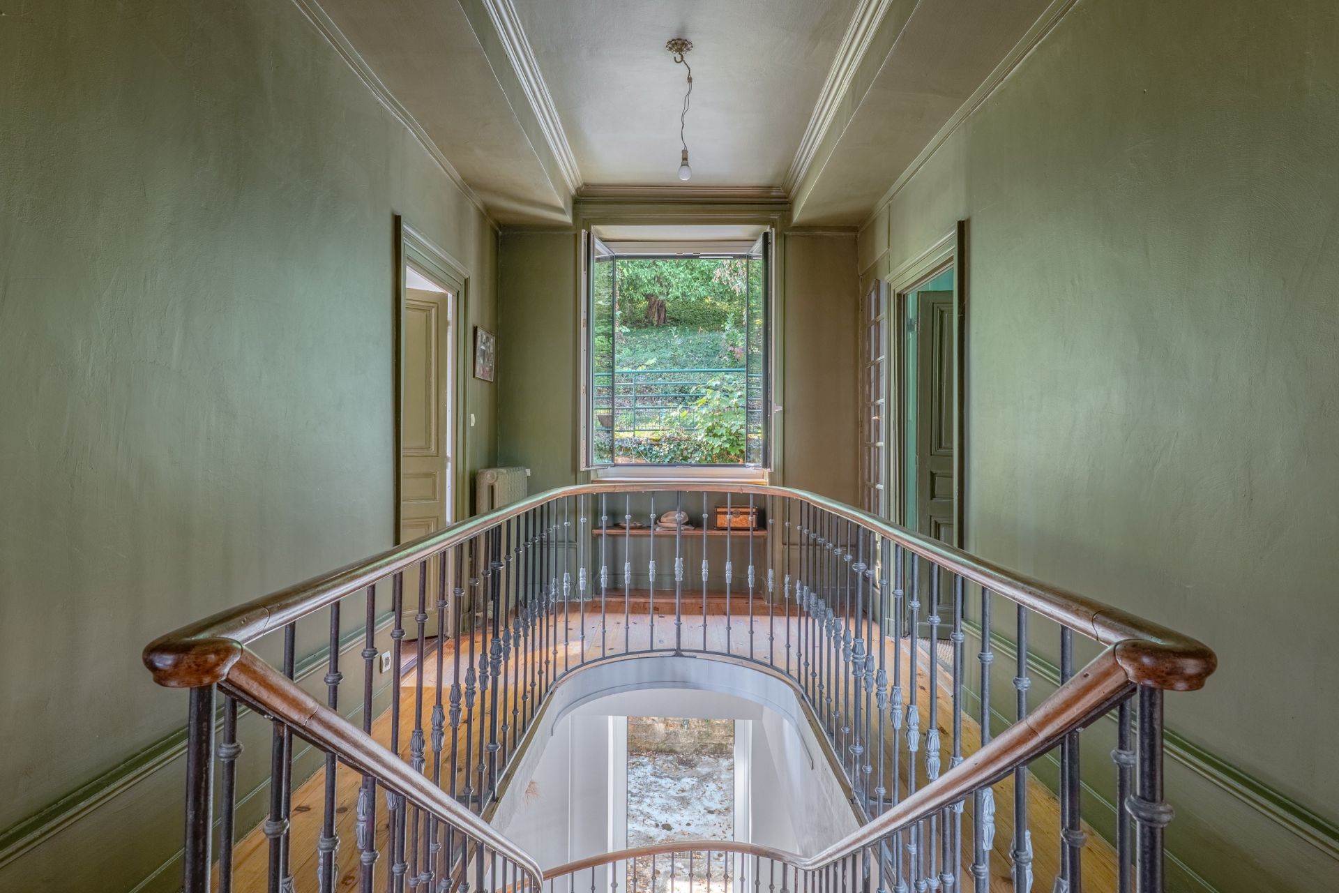 maison 8 Pièces en vente sur COLLONGES AU MONT D OR (69660)