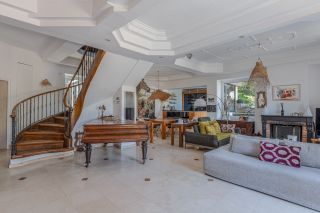 maison 8 Pièces en vente sur COLLONGES AU MONT D OR (69660)