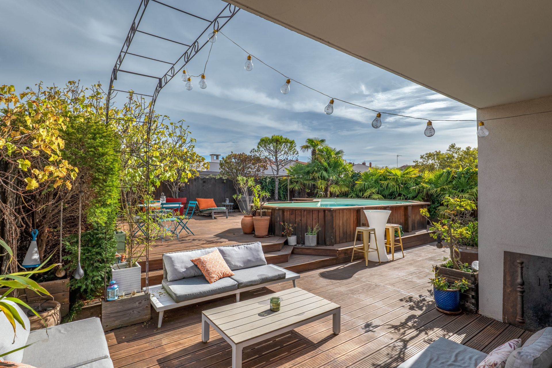 apartment 5 Rooms for sale on LYON (69004)