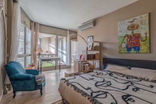 apartment 5 Rooms for sale on LYON (69004)