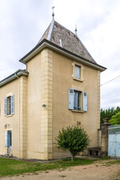 Vente Propriété La Tour-du-Pin 10&nbsp;Pièces 310&nbsp;m²