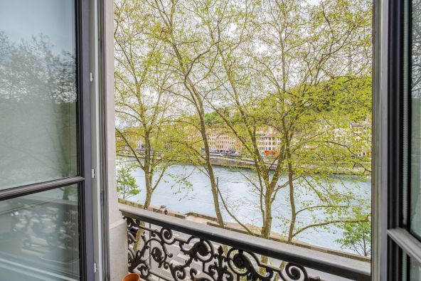 Vente Appartement Lyon 1 4 Pièces 155 m²