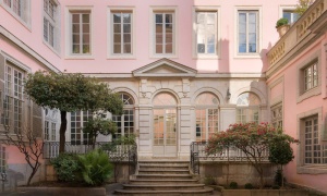 Bourgeois and historical apartments